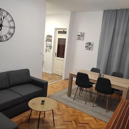Apartment Ivano Водице Екстериор снимка