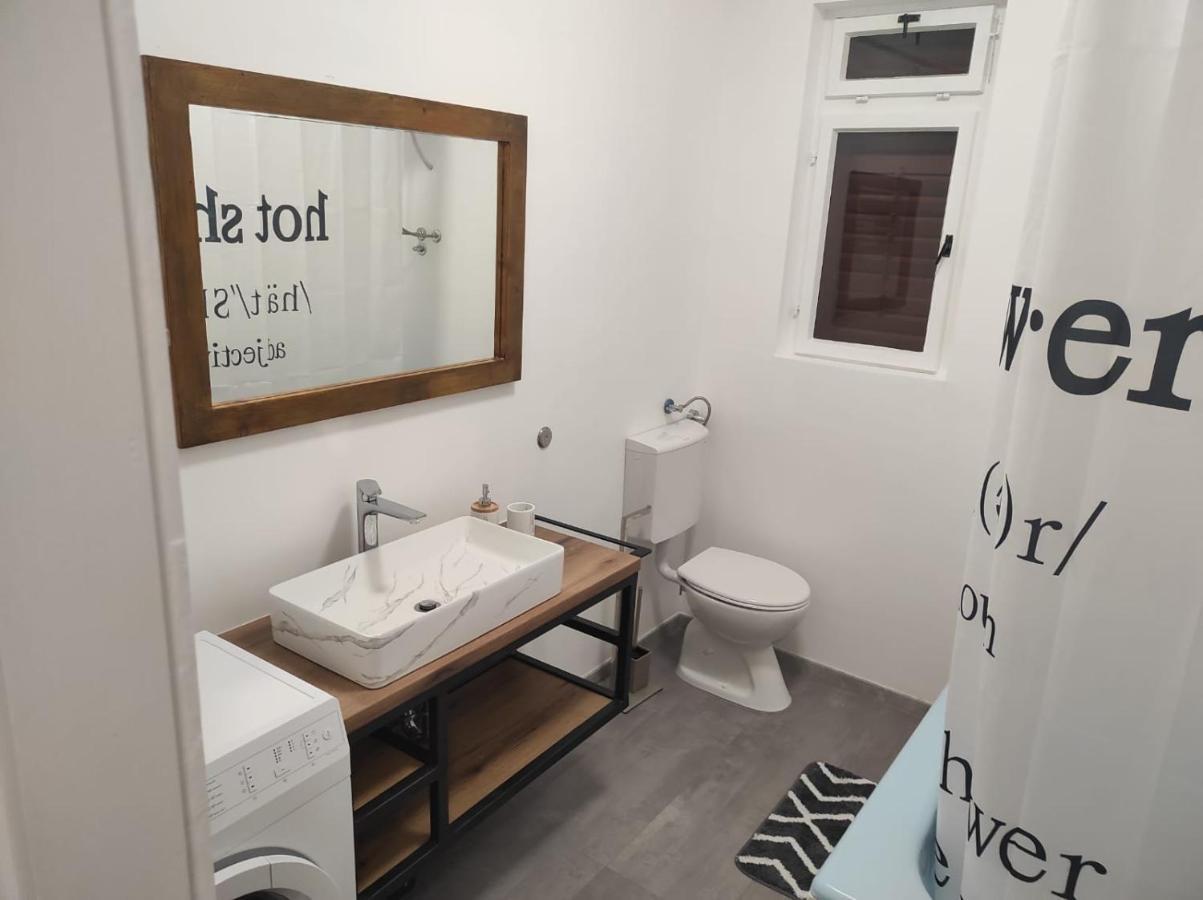 Apartment Ivano Водице Екстериор снимка