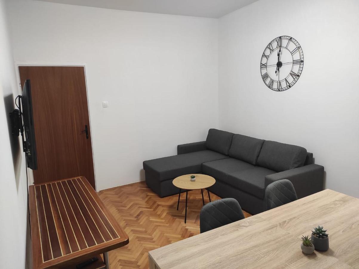 Apartment Ivano Водице Екстериор снимка
