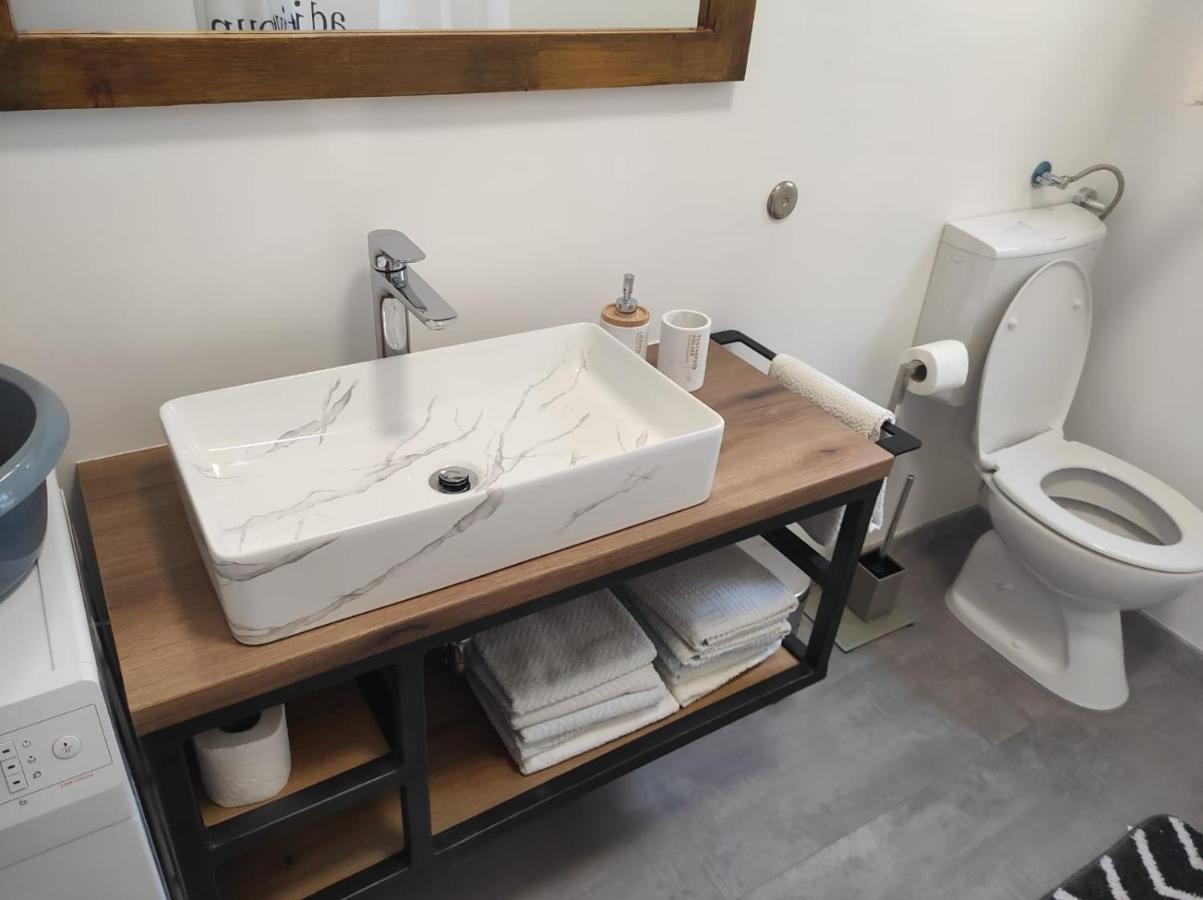 Apartment Ivano Водице Екстериор снимка